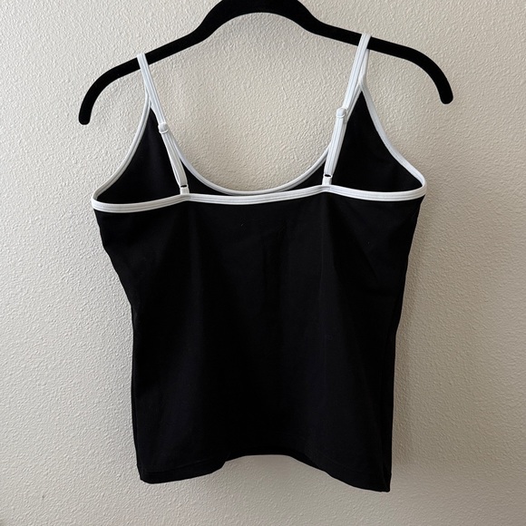 SET Active Sportbody Sporty U Tank in color Orca - Picture 5 of 5
